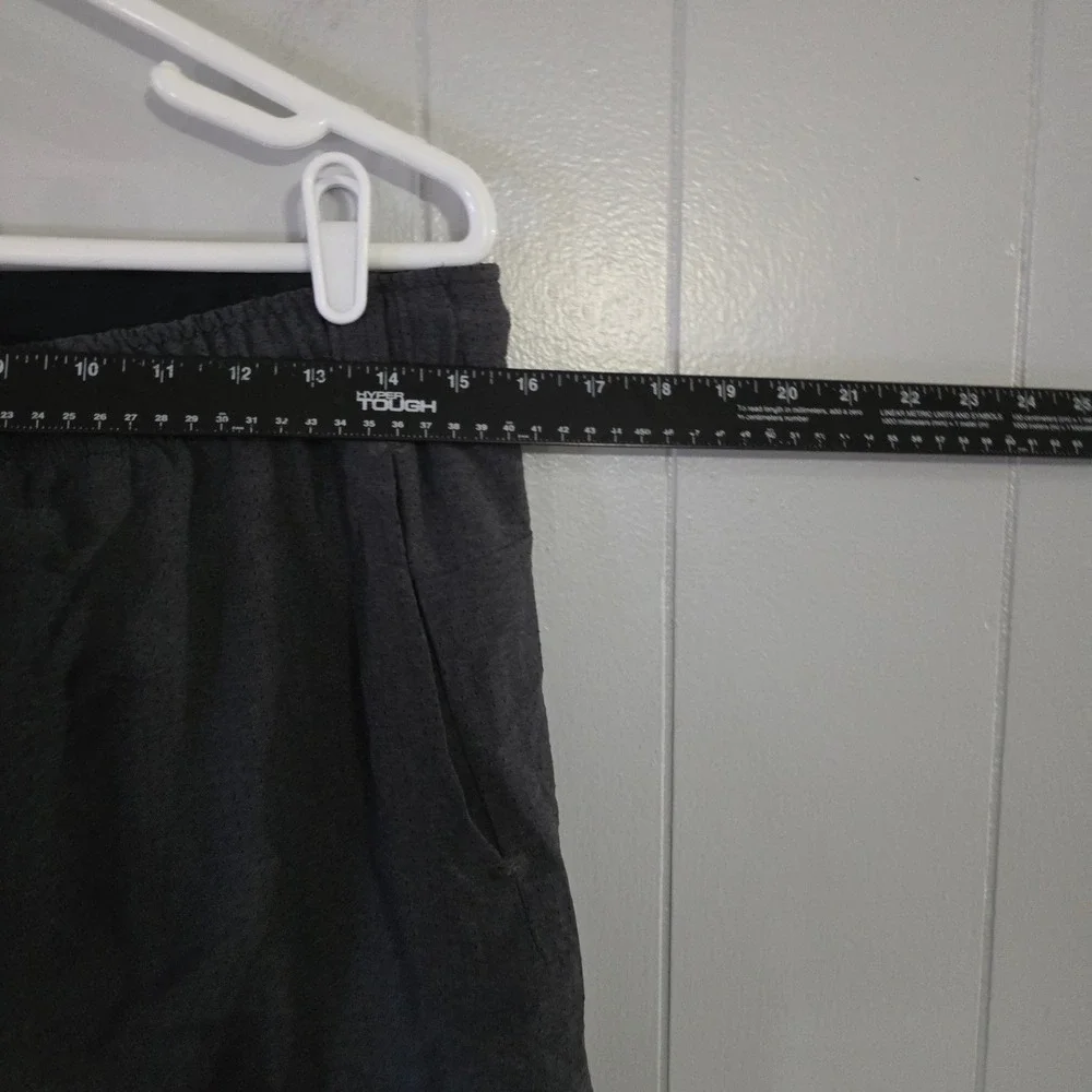 Nike Athletic Shorts Mens XL Gray Neon Green Mesh Lined Running Gym Workout‎
